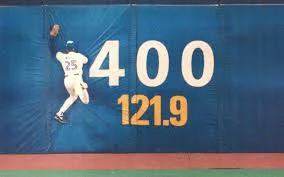 Gold glover White wants to see banners before comparing