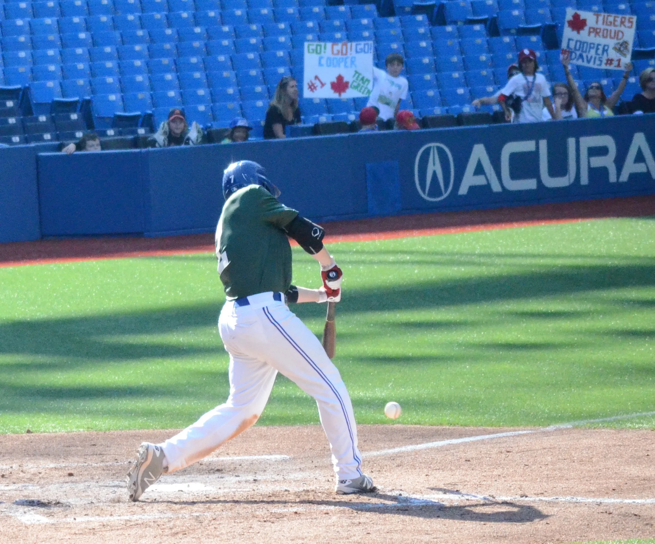 Davis stars in front of his personal cheering section at T12