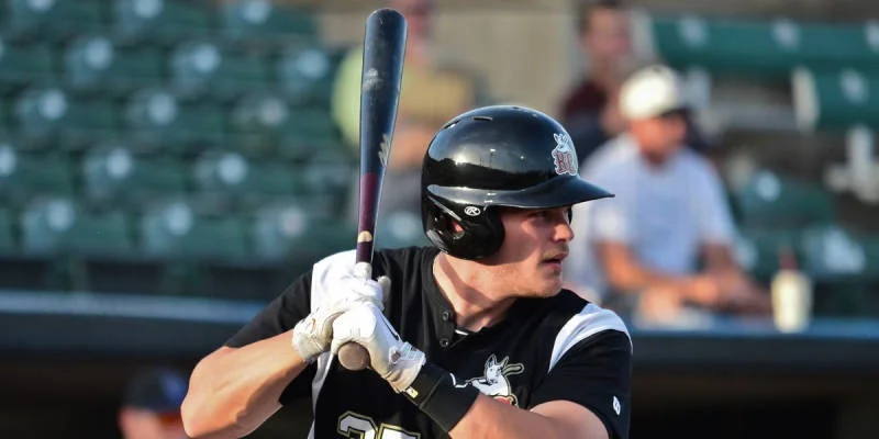 Indy MVP Ard signs with Marlins 