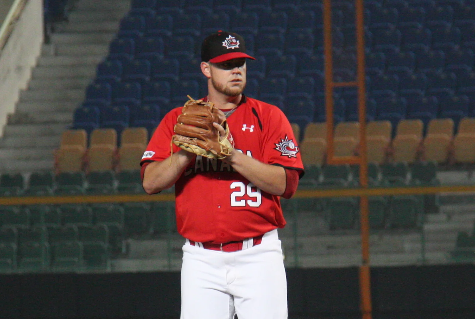 Mortensen, O'Neill keep Canucks unbeaten