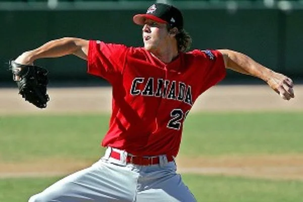 Flashback: The Adam & Adam show in 2006 WBC win over USA 
