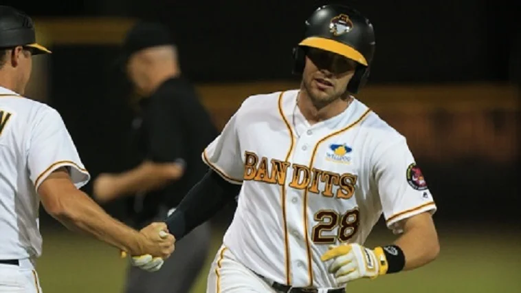 Giants scoop Bennett from Brisbane Bandits