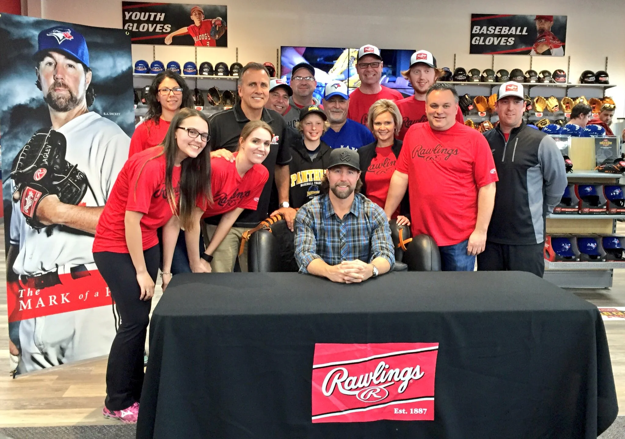 Rawlings launches Canadian concept store