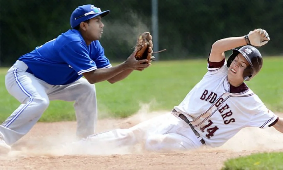 Badger Lichty accepts Huntington scholarship