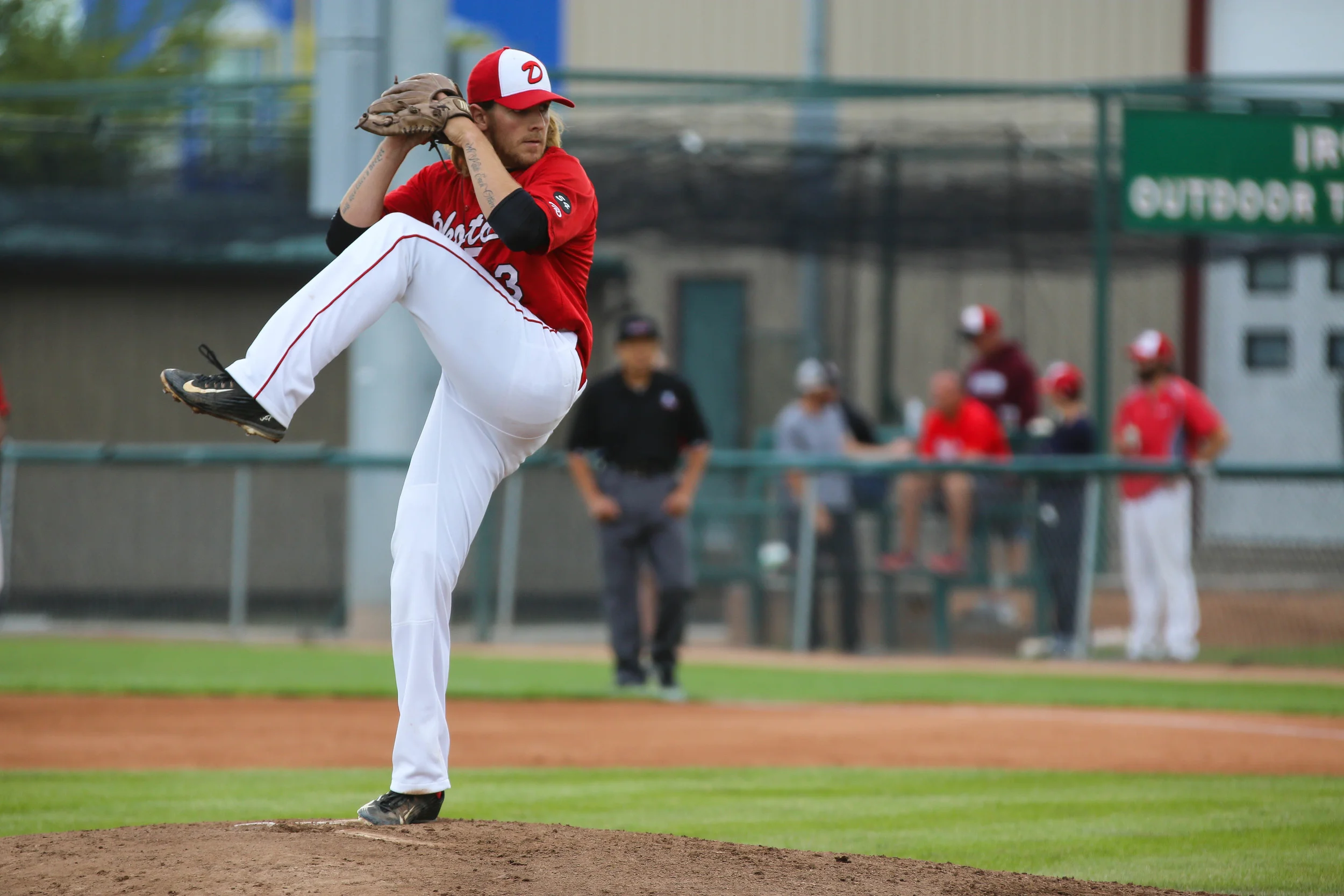 Dawgs beat Fort Mac in slugfest