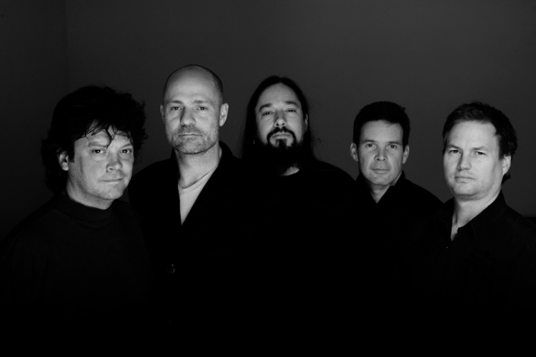 Elliott: The Hip's roots ran deep in Kingston, but love was nationwide