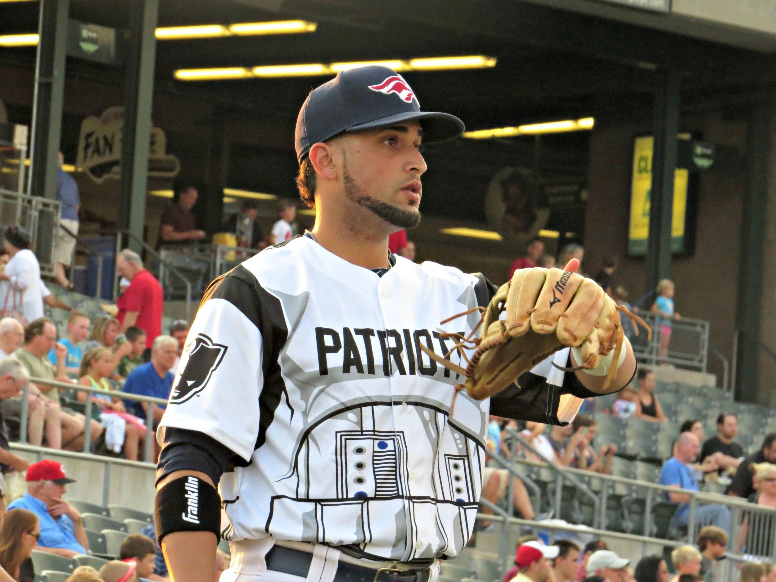 Caughel to M's, Vidal to Marlins in Indy signings