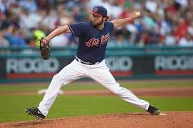 Blue Jays add to their pitching depth with T.J. House