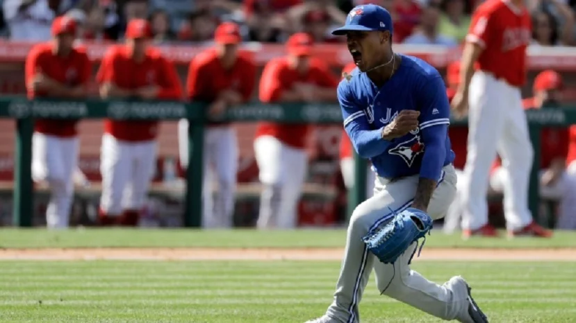 Stroman, home run bats lift Jays over Angels