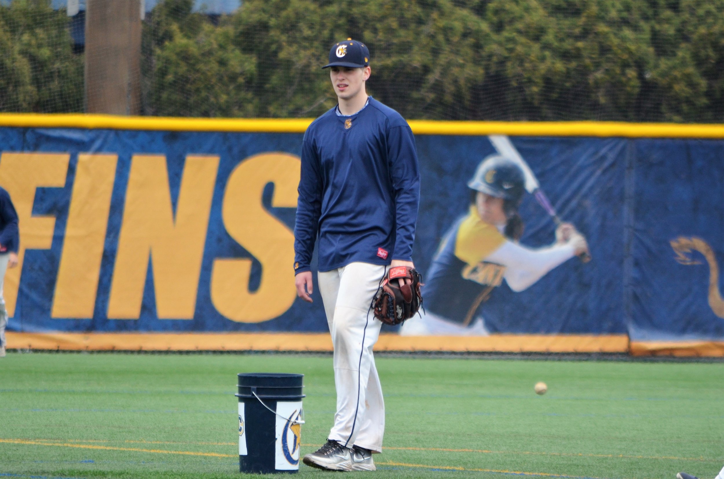 Vauxhall grad Perkins back from serious tooth infection at Canisius