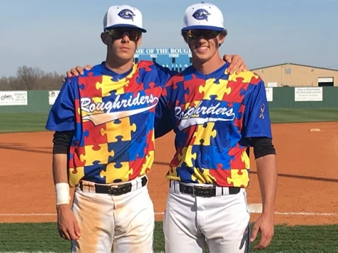 Victoria Eagles grads Morris, Duncan pace Crowder