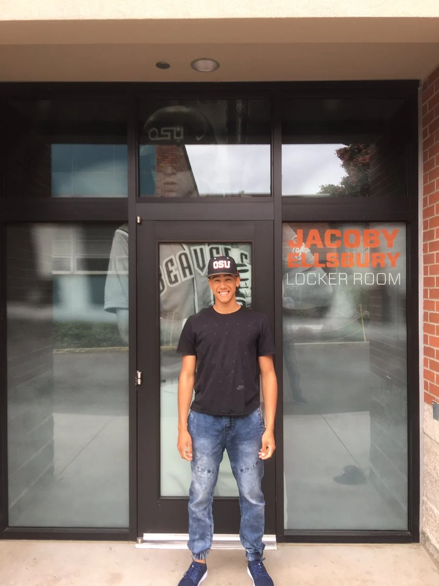 Dawgs' Valero commits to No. 1 Oregon State 