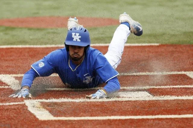 Three hits by Pompey and Kentucky rolls
