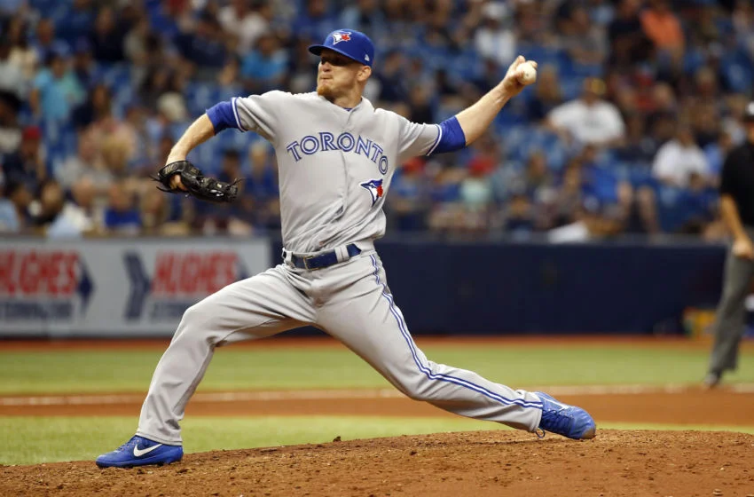 Blue Jays place Howell on DL, recall Beliveau