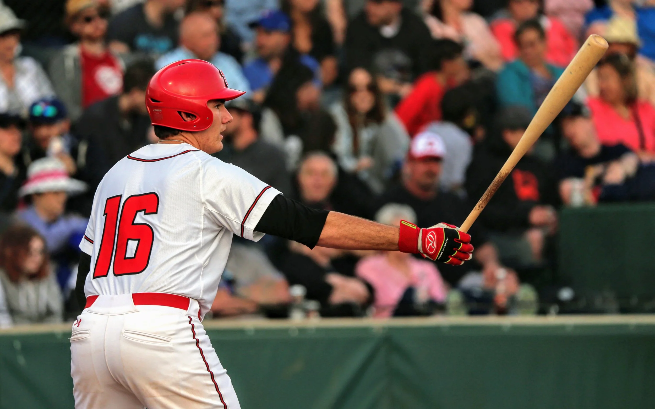 Dawgs exchange blows with Express, lose fifth of the season