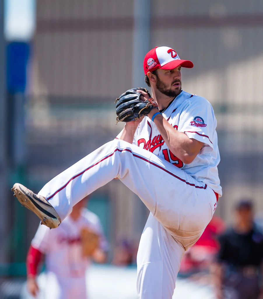 Dominant pitching earns Dawgs victory in Game 2 of DH