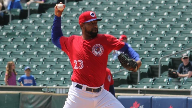 Blue Jays place Bolsinger on DL, recall Valdez