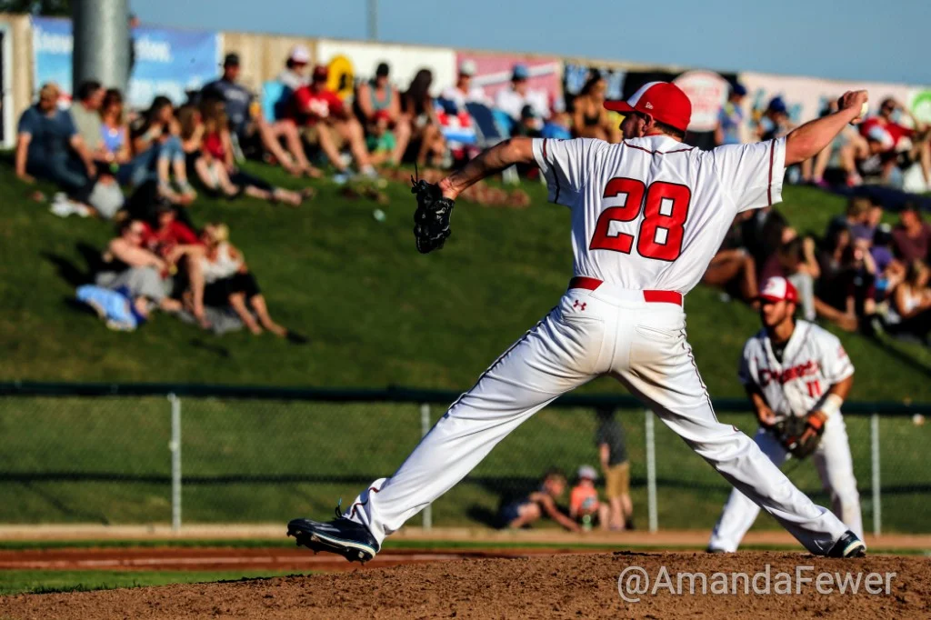 Dawgs win a four-hour bout in Melville