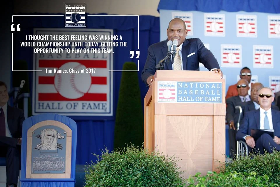 Raines pays tribute to Expos teammates in speech