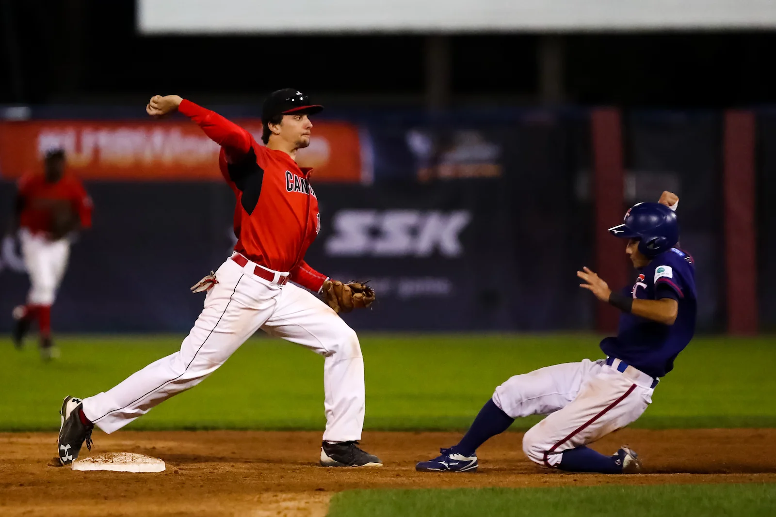 Canada loses extra-inning heartbreaker in U18 World Cup opener