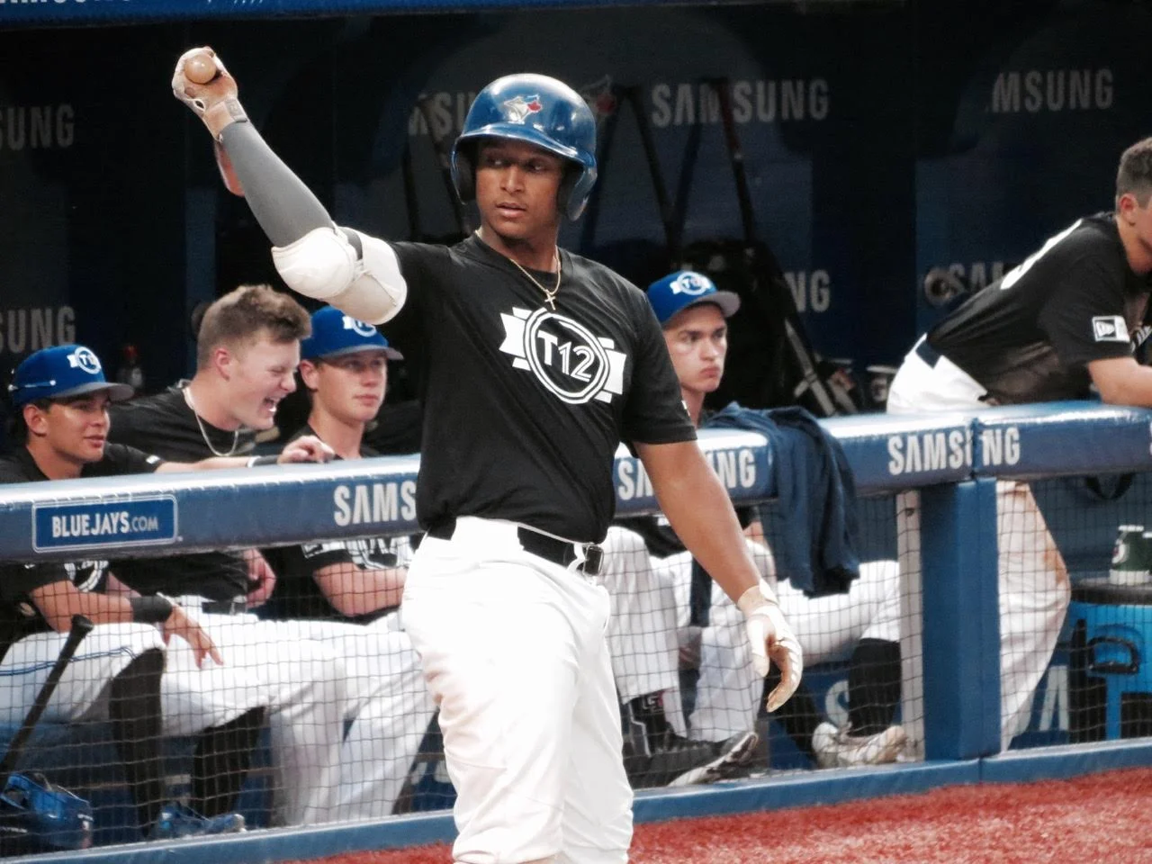 Elliott: Pros pick the best amateurs at T12