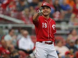 Votto named 2017 Hank Aaron Award finalist