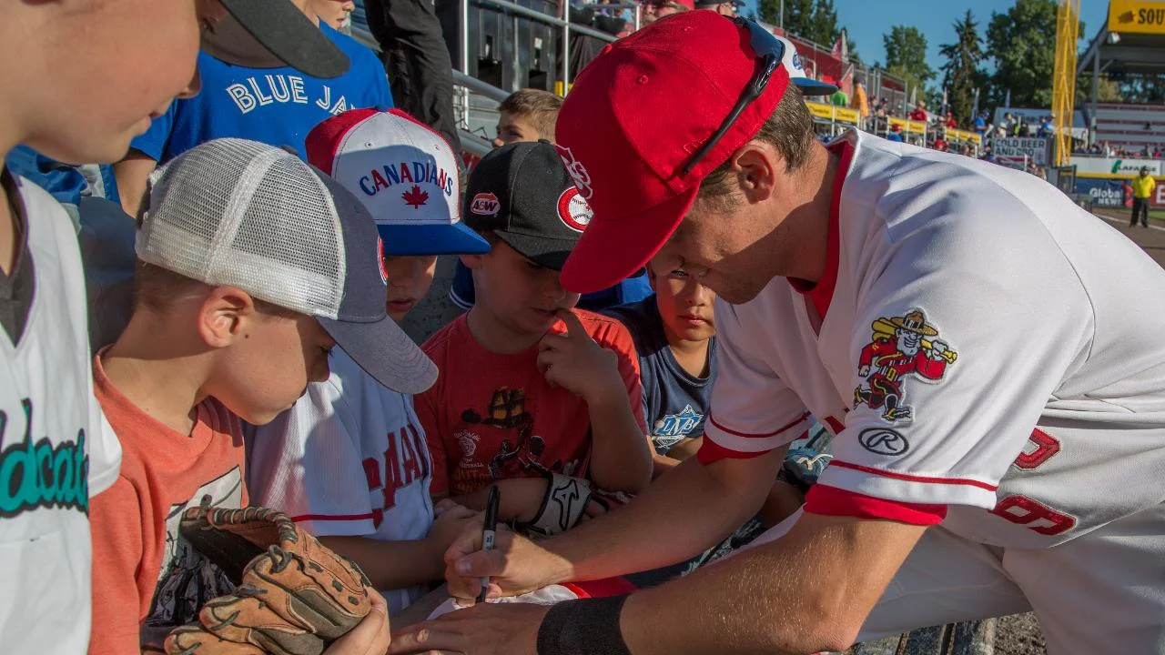 Vancouver Canadians receive Ballpark Digest Award