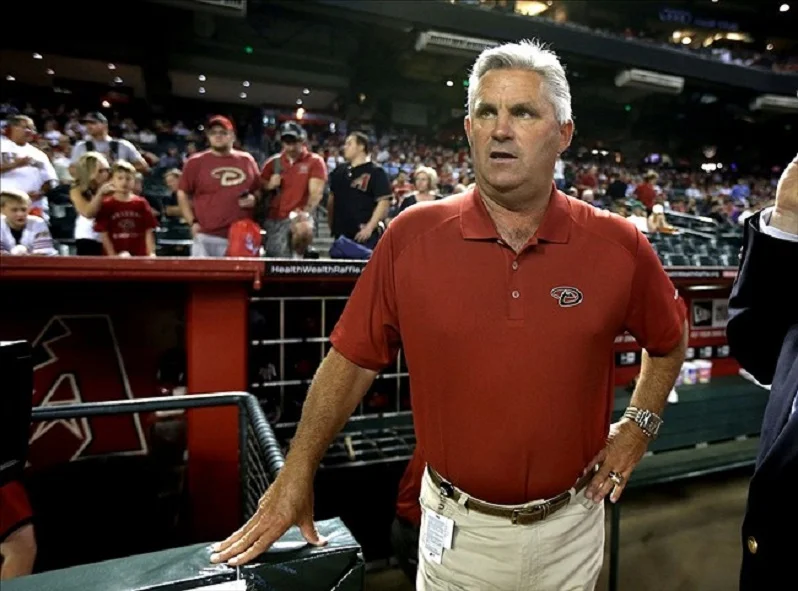 Elliott: Recalling Kevin Towers, '92 LCS and a peanut