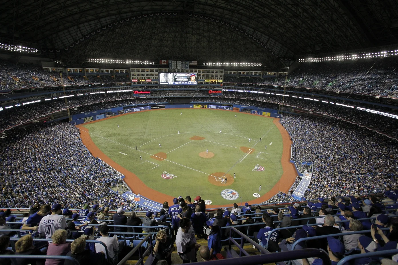 Blue Jays' fans taking wait and see attitude
