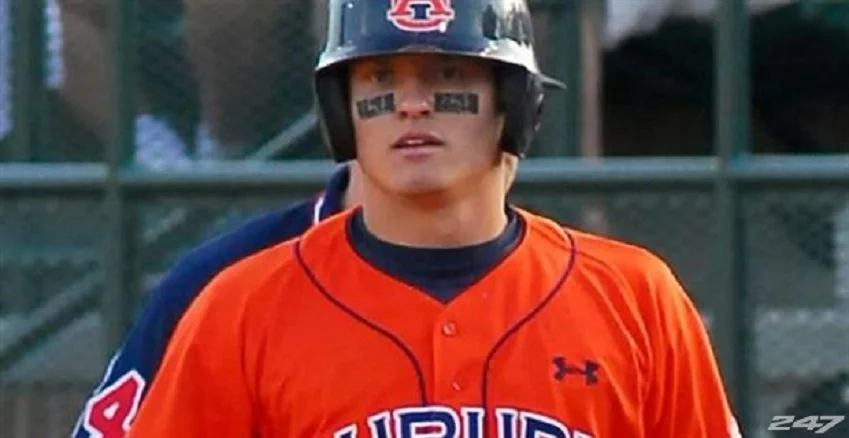 Former college star Donaldson donates to Auburn