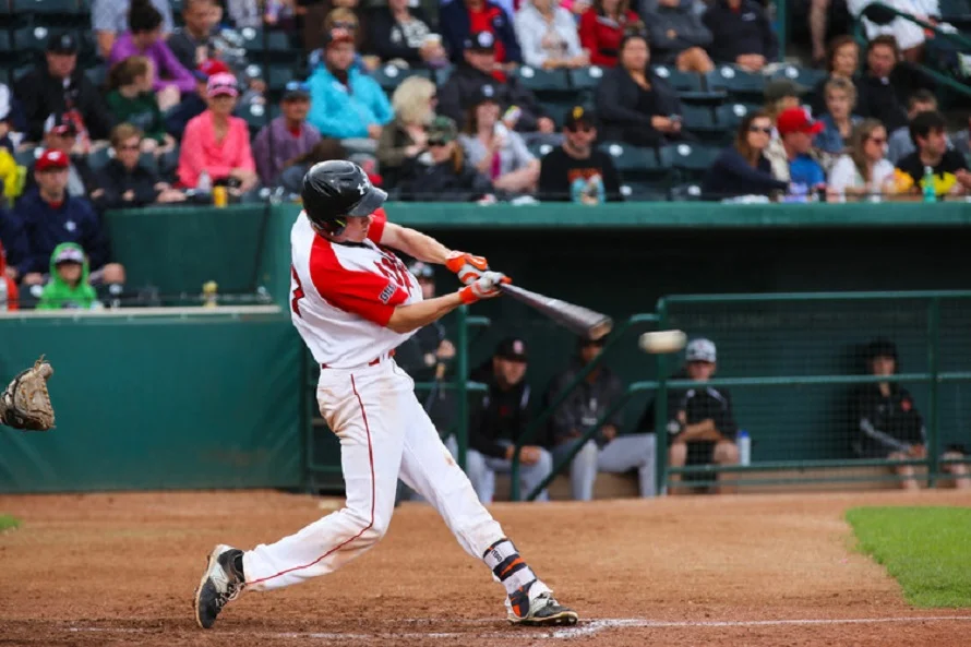 Ex-Dawg Gretler goes to Pirates in 10th 