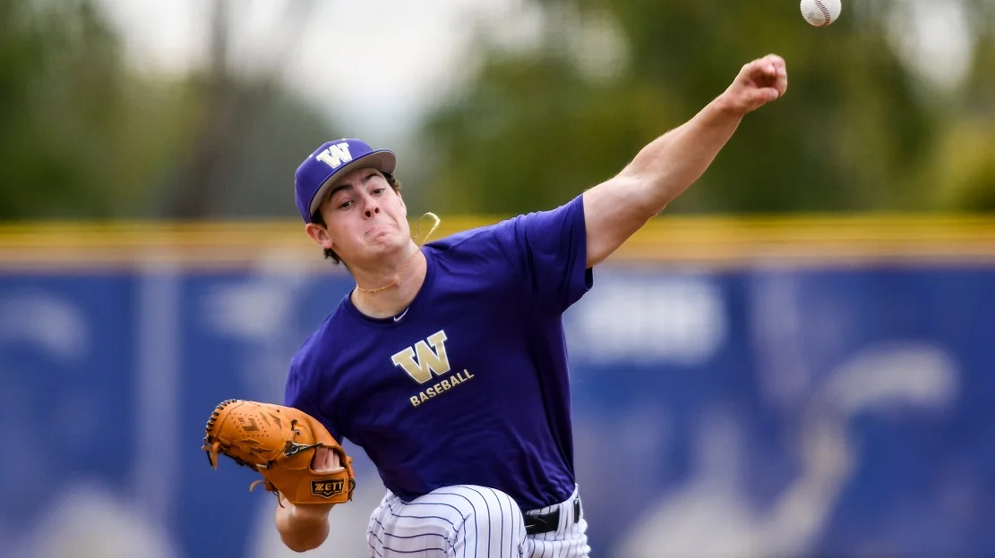 North Shore Twins grad LHP Jack DeCooman (North Vancouver, BC) has reached the College World Series in Omaha with the Washington Huskies.