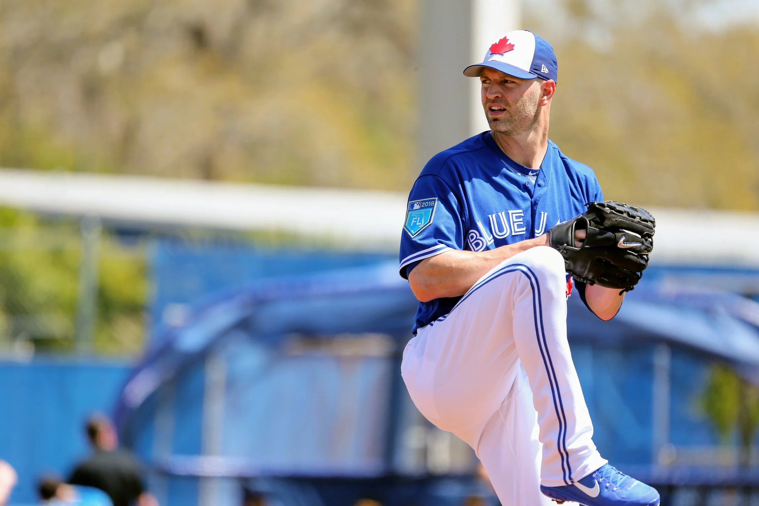 Blue Jays ship Happ to Yankees