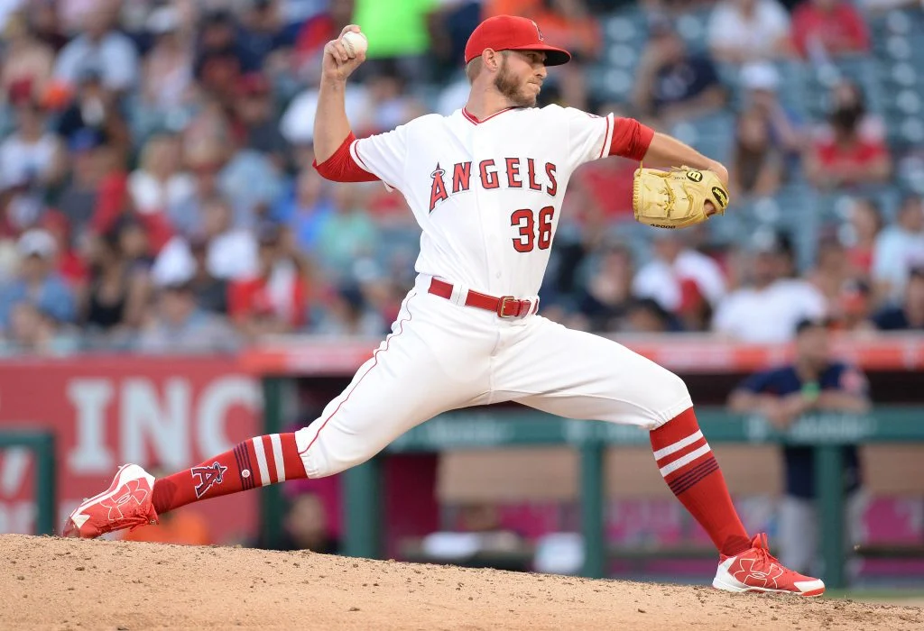 Blue Jays claim reliever Drake