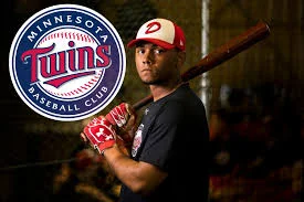 LaRon Smith adjusts to new country and new position in Twins camp