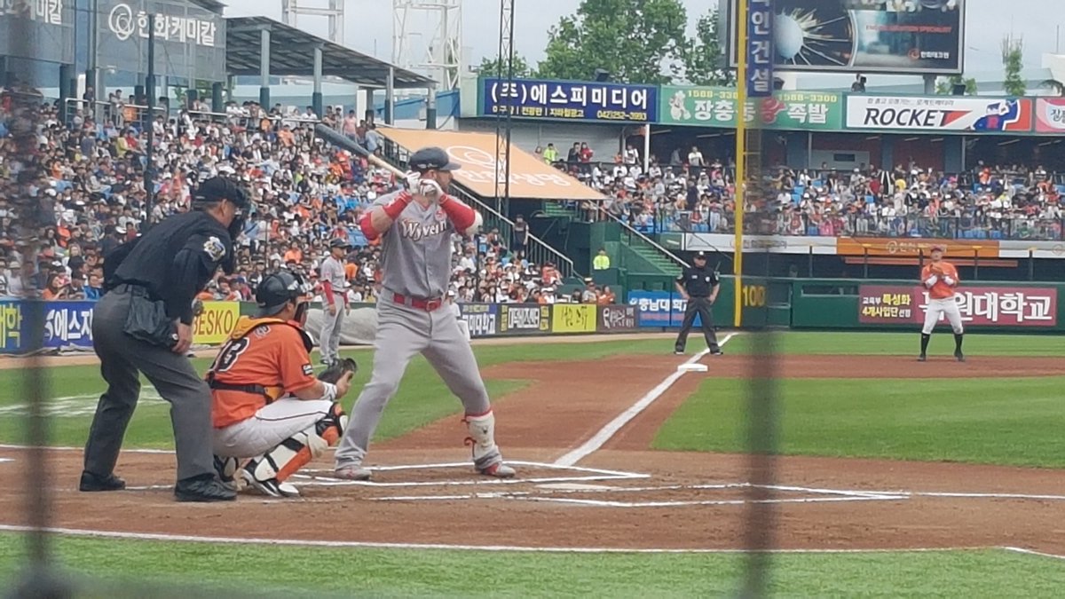 BWDIK: Clapp, Clemente, Hinske, Montoyo, Romak, Votto