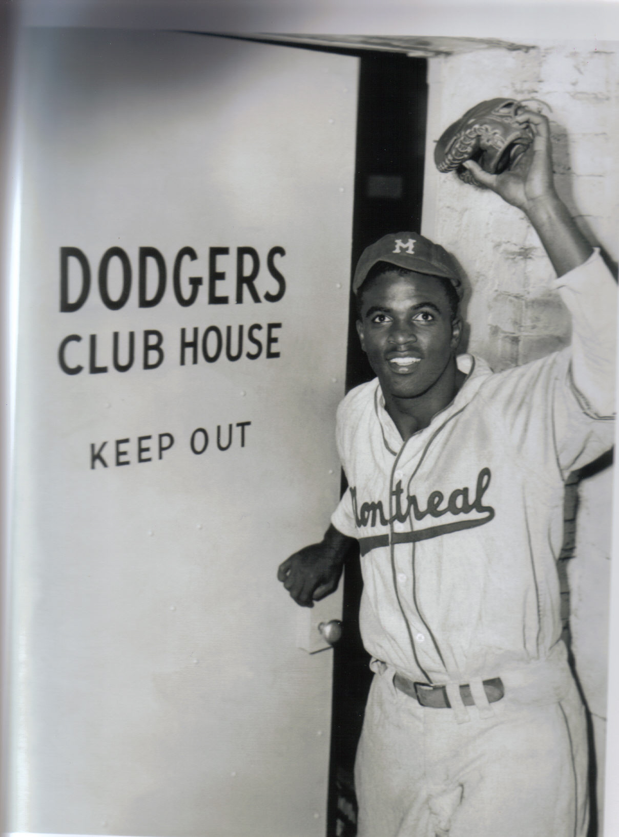Majors celebrate 75th anniversary of Jackie Robinson's debut