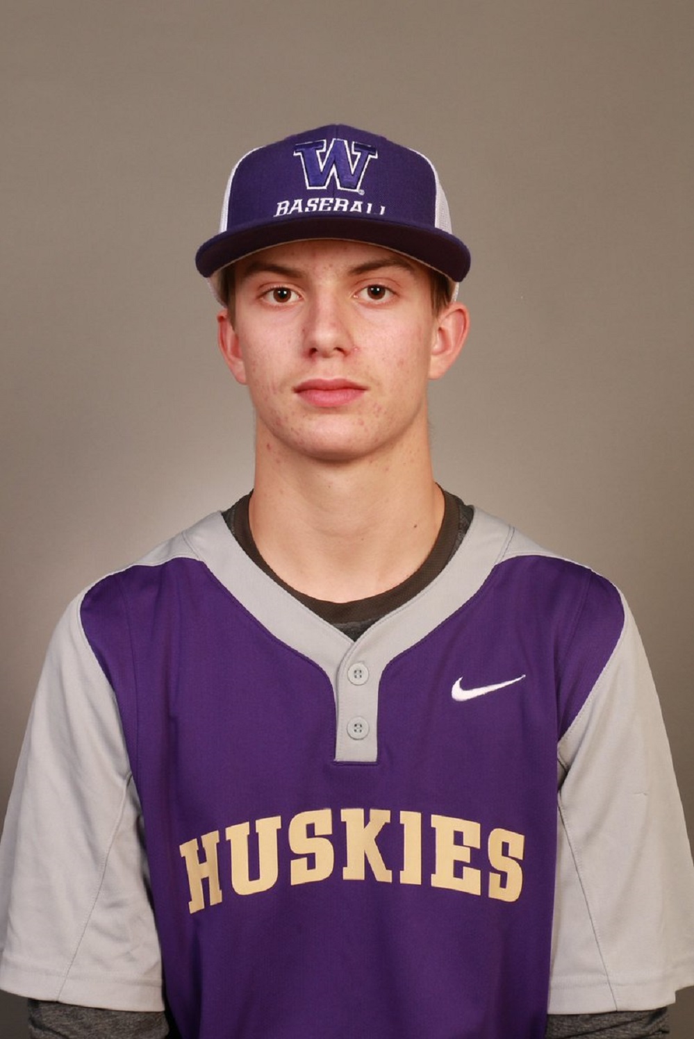 Langley Blaze alum David Rhodes (White Rock, BC) picked up a win when he tossed two scoreless innings of relief in the Washington Huskies’ 9-5 season opening victory over the University of California, Irvine Anteaters.