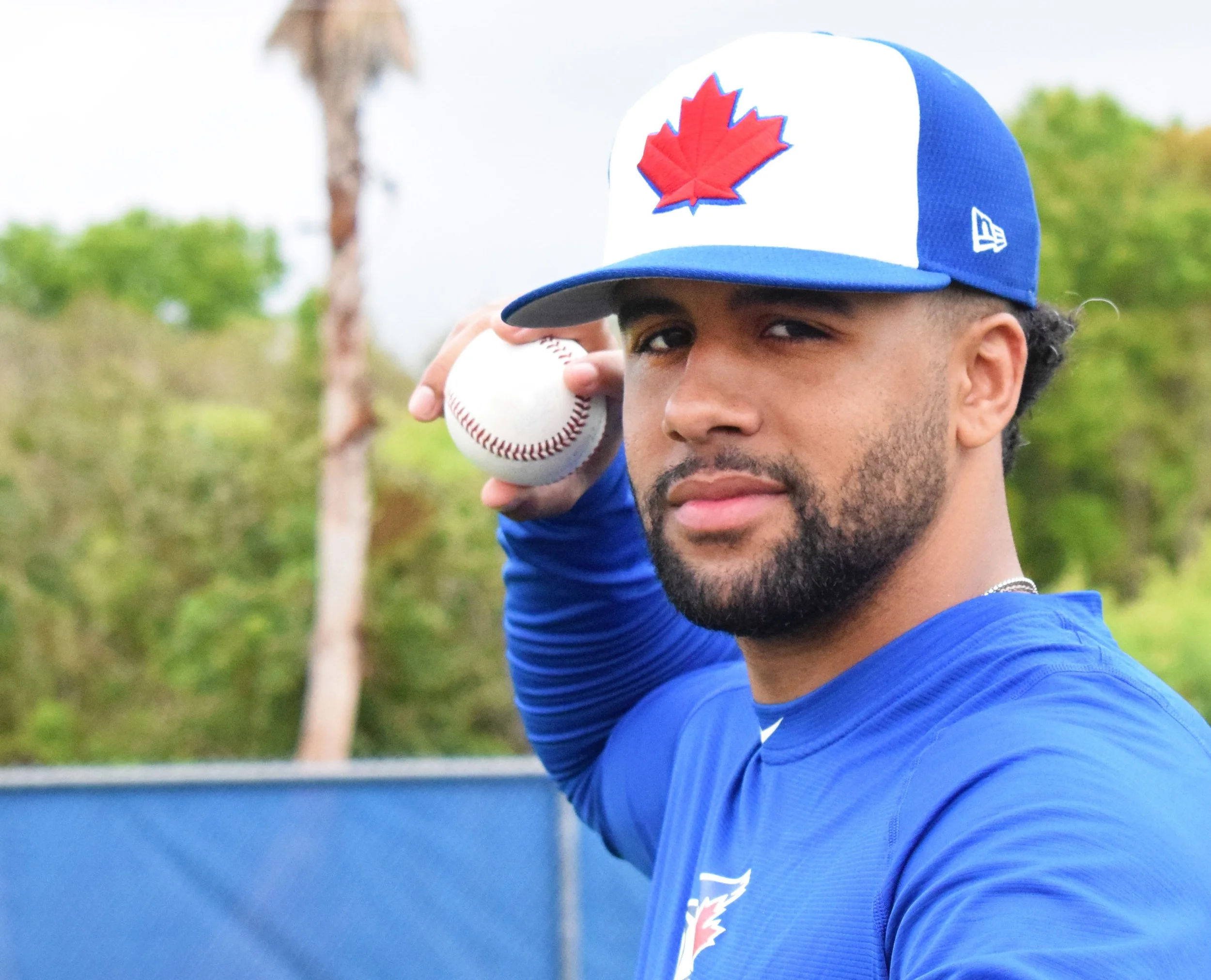 Jays' prospect Sellers sets aside bat for career on mound