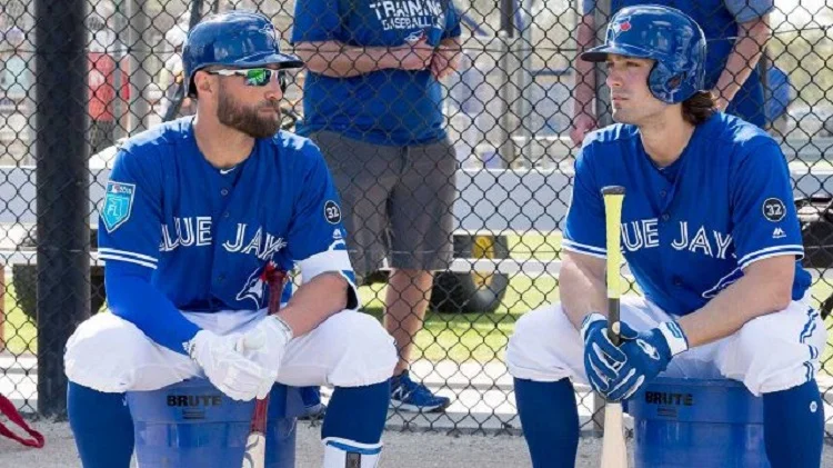 Jays reshape outfield, Grichuk gets long-term deal, Pillar moved to Giants 