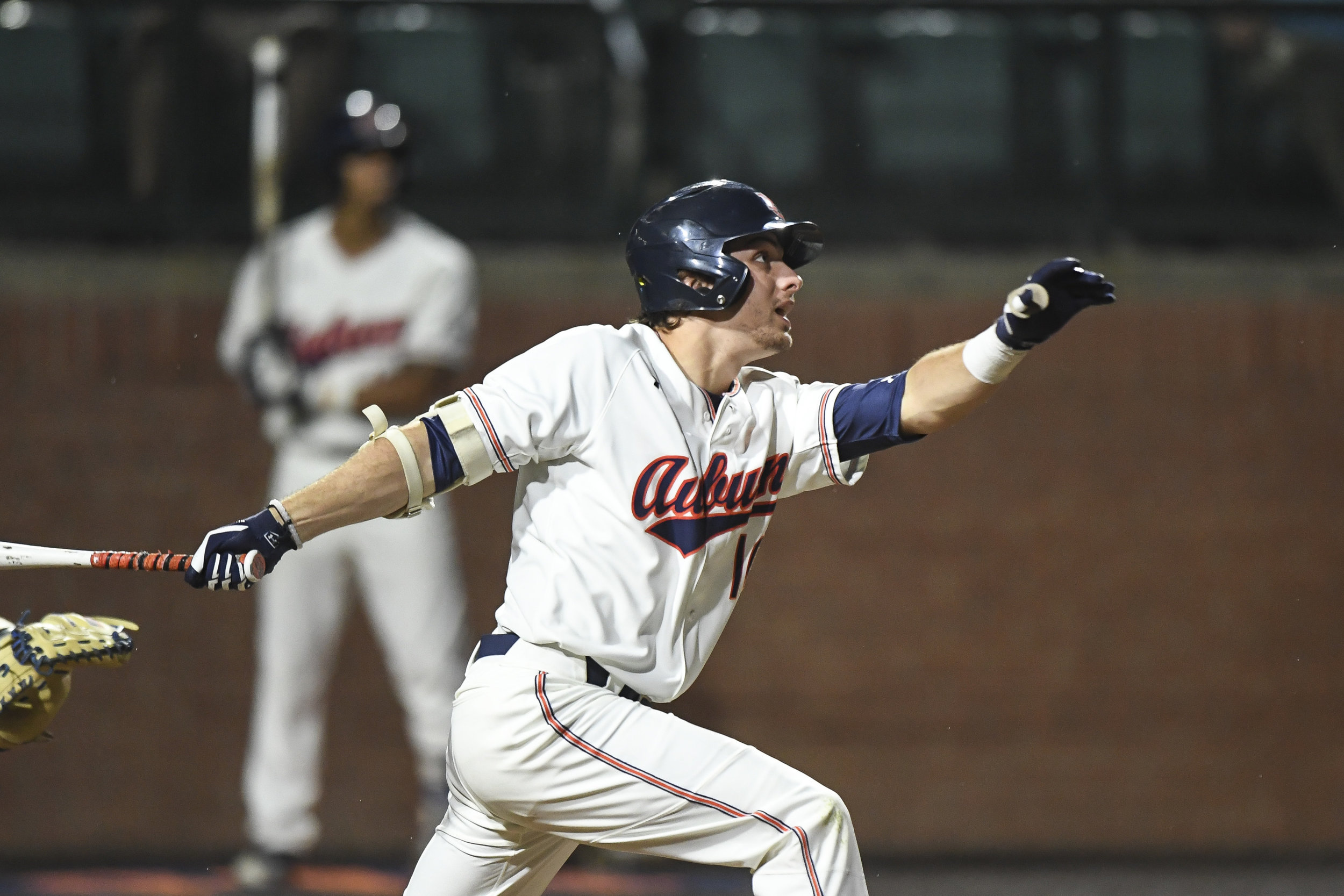 Julien collects two hits as Auburn splits doubleheader
