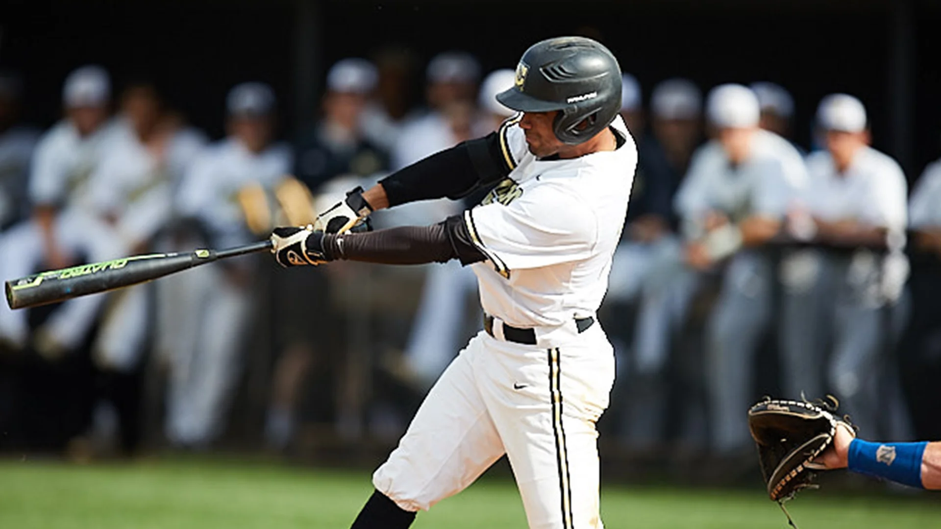 Windsor Selects alum Myles Miller (Windsor, Ont.) had four hits, two runs and two RBIs in three games for Cameron University. Photo: Cameron Athletics