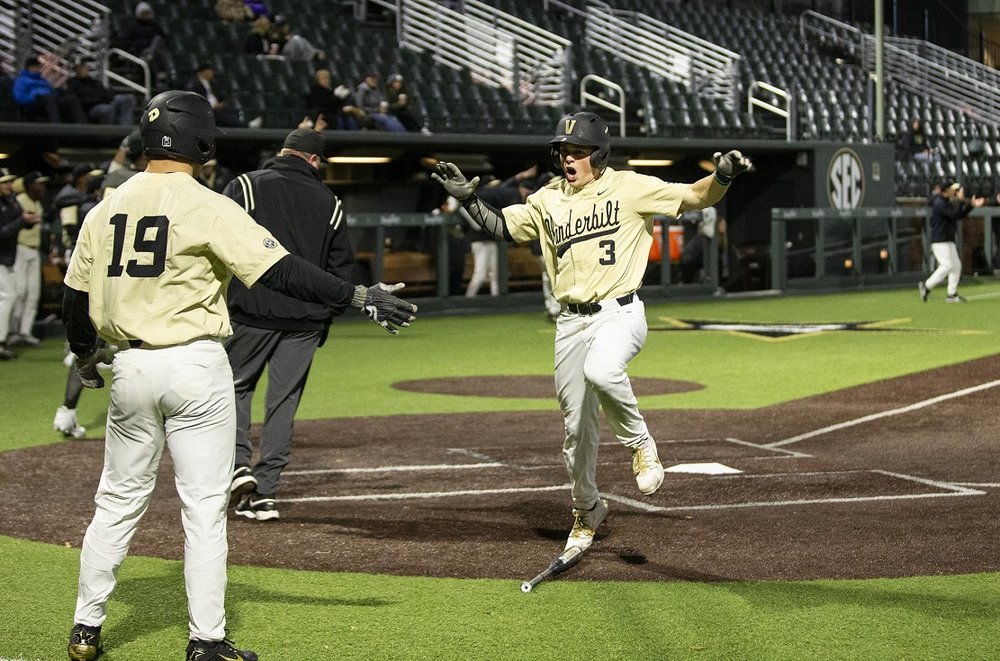 Ontario Blue Jays grad Cooper Davis (Mississauga, Ont.) helped Vanderbilt defeat Duke in the Nashville Super Regional. Photo: Vanderbilt Athletics