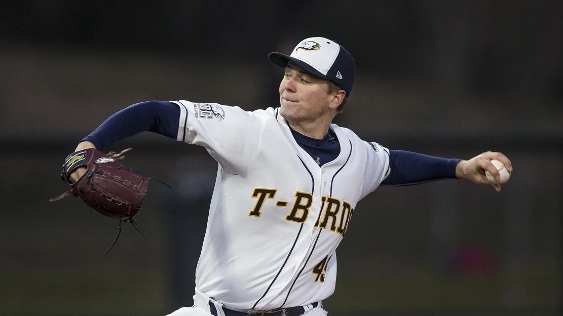 Windeler signs with Twins 