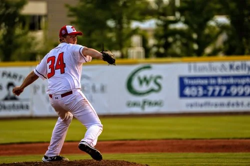 Dawgs drop series finale to Giants