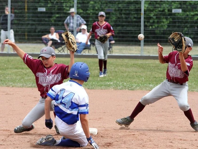 Firth, Hobbins, Colvin pace Ottawa West to first LL title