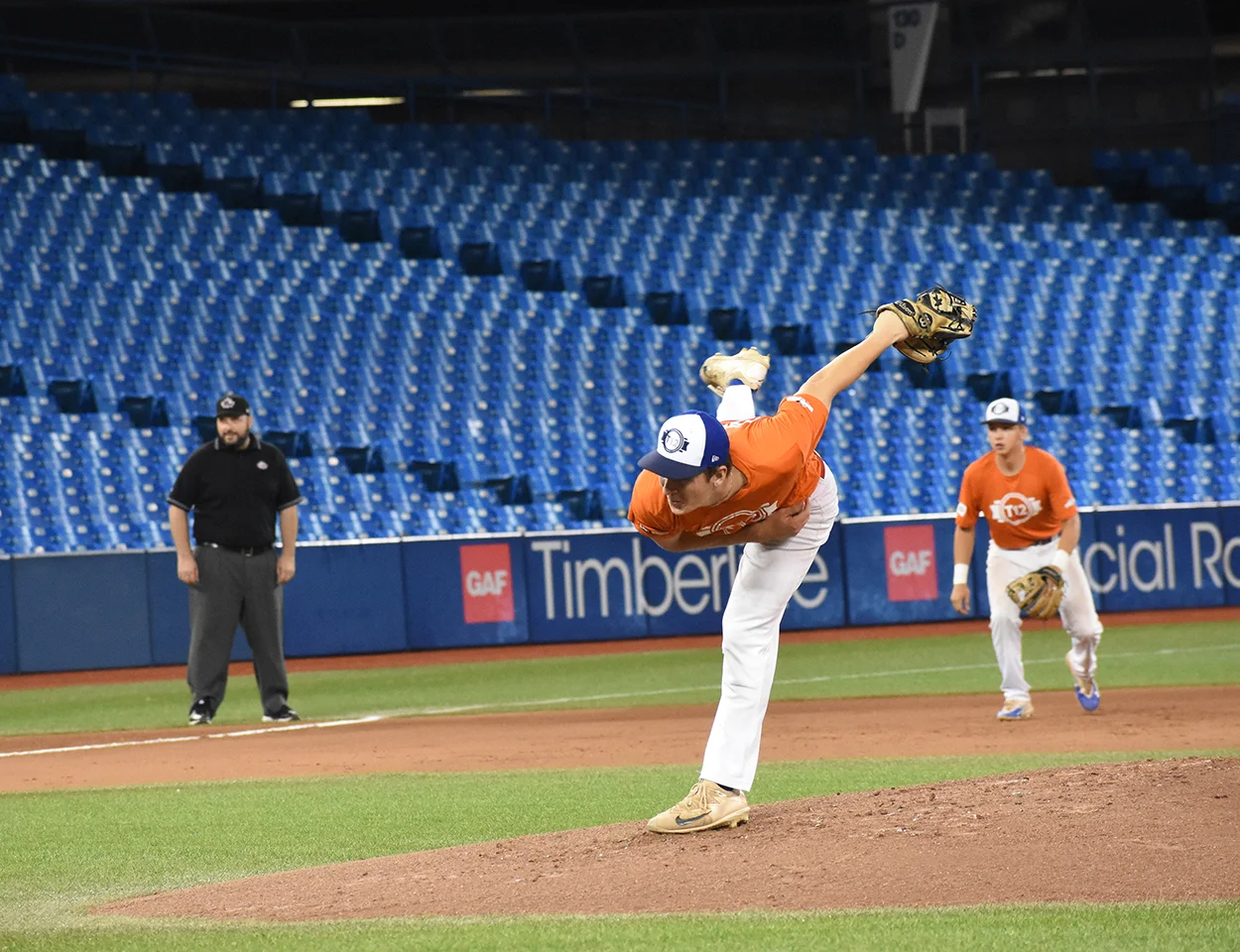Team Orange settles for tie with Team Green after injury to Archambault