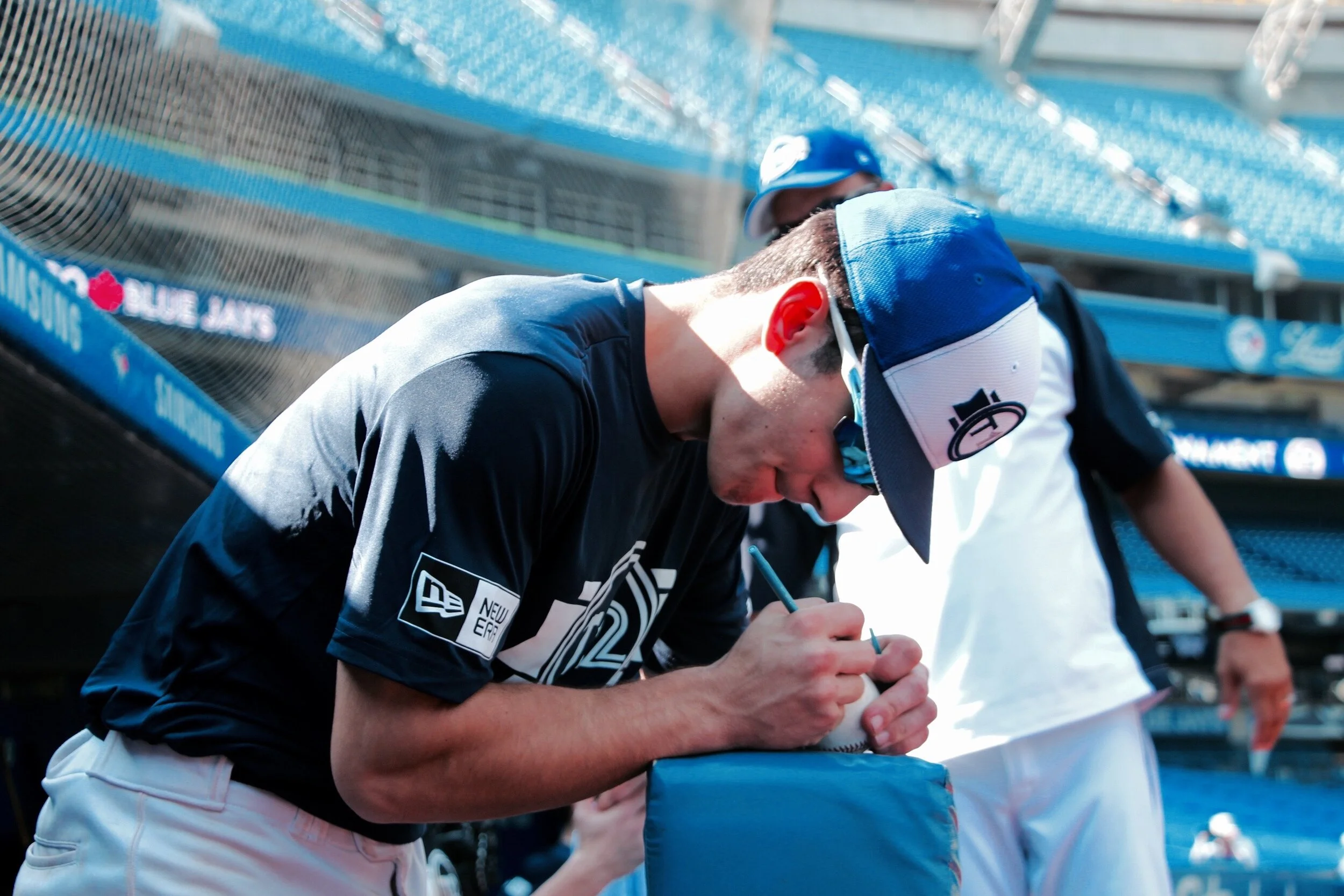 Showcase MVP Tyson Gomm (Mississauga, Ont.), of the Ontario Terriers, signs an autograph after taking top honours at Tournament 12. Photos: Tyler King.