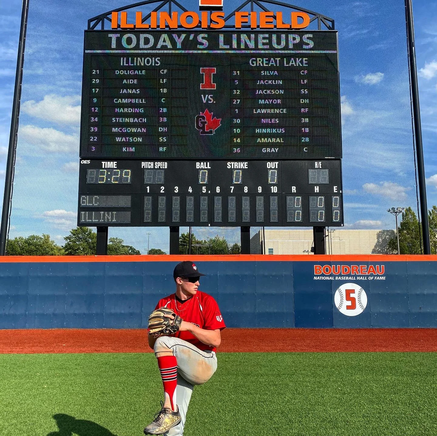 Great Lake coach Robinson returns to Illinois  where he learned his trade