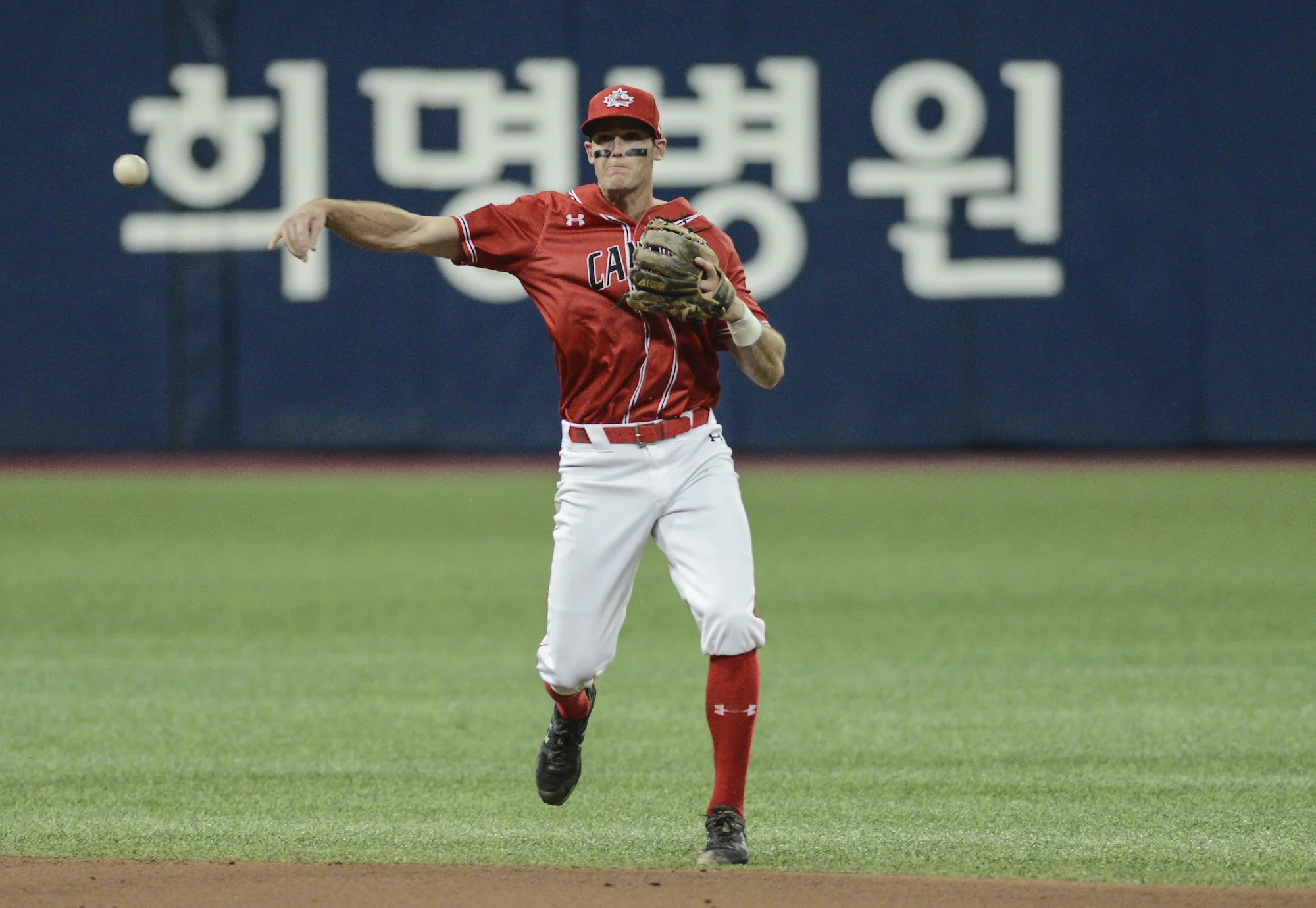 Korea hands Canada first loss at WSBC Premier12